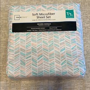 Soft microfiber sheet set